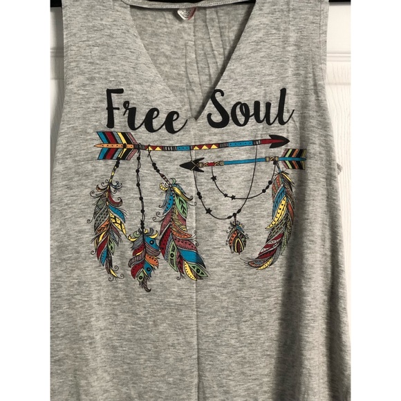 Cutout tribal tank - Picture 2 of 2